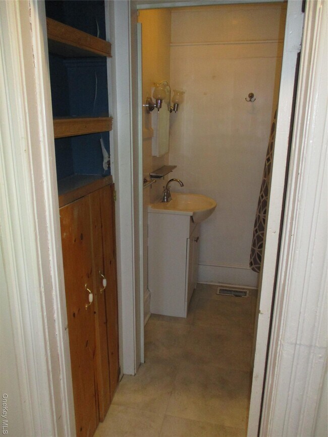 Building Photo - 33 Bay View Terrace