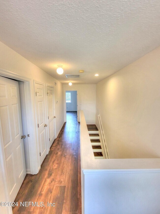 Building Photo - 2311 Red Moon Dr