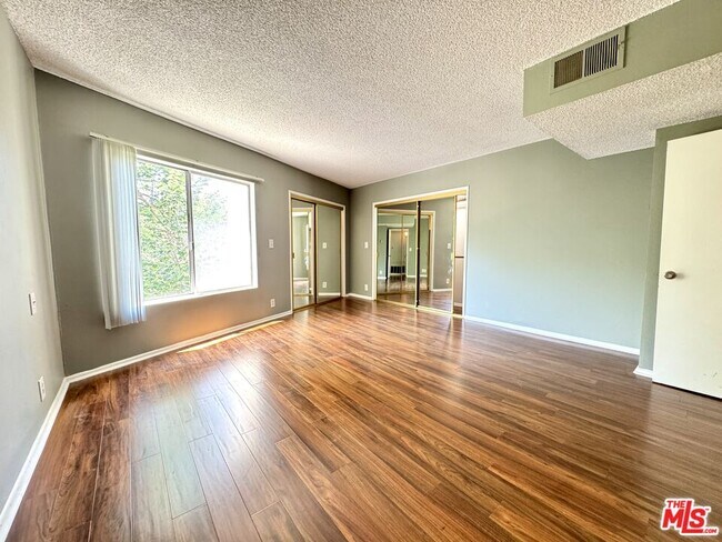 Building Photo - 1122 Peck Dr