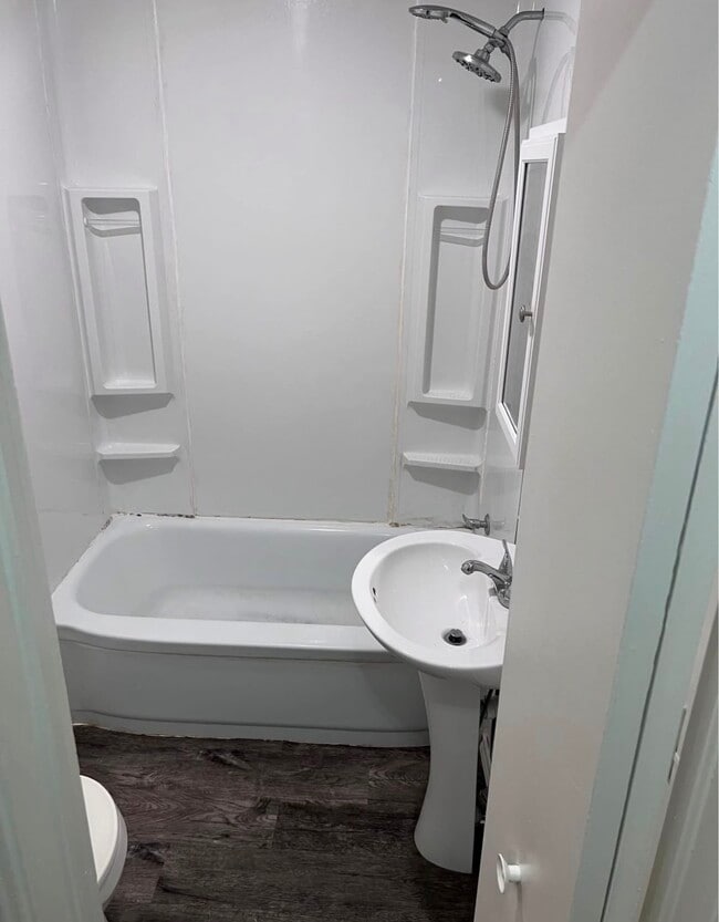 Building Photo - 16989 N PVT Dr.