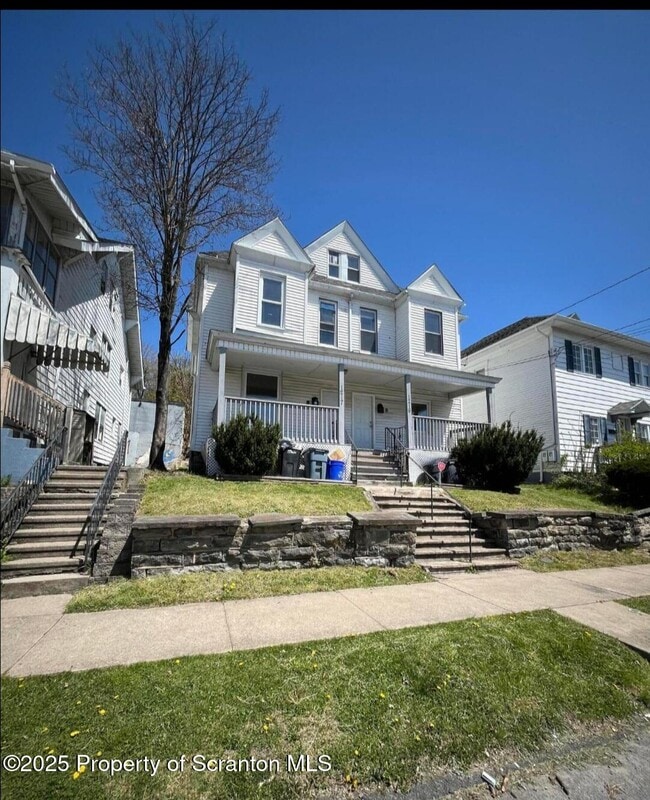 Building Photo - 1217 Vine St