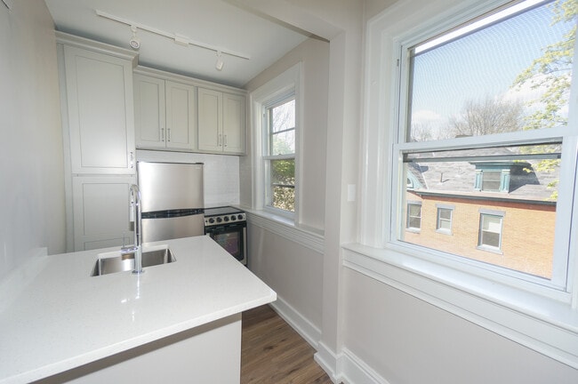 Kitchen - The Lorrie