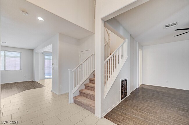 Building Photo - 6637 Cliff Shore Ct