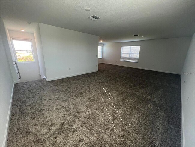 Building Photo - 8855 Fallen Oak Dr