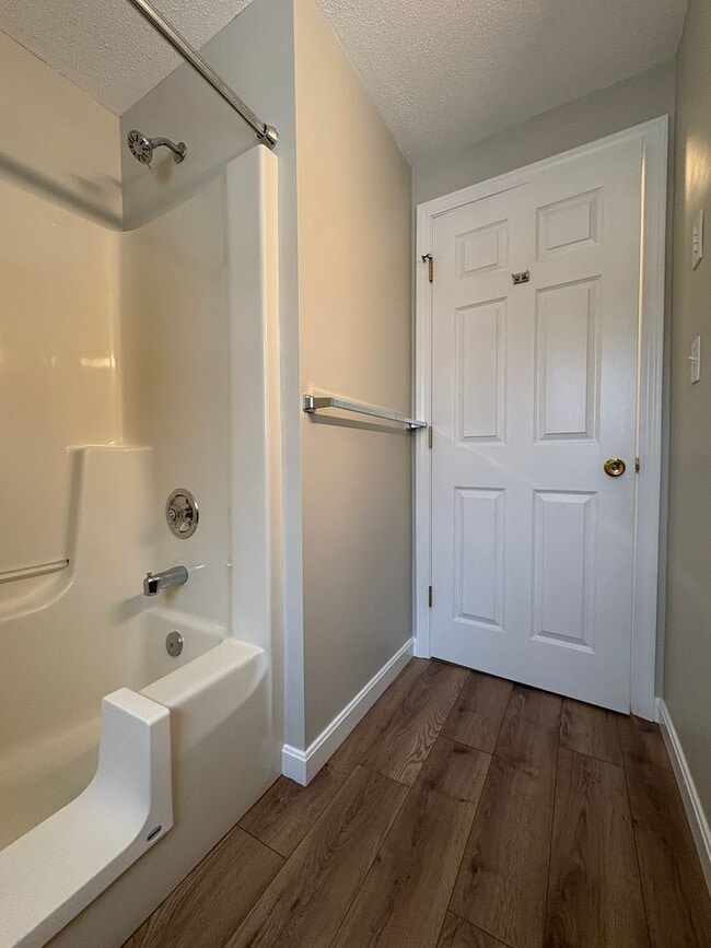 Building Photo - New to the rental market, charming 2 bedroom single family home in Wilmington, MA