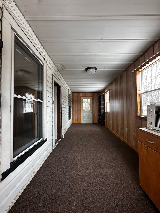 Building Photo - 223 Vinegar Hill Rd