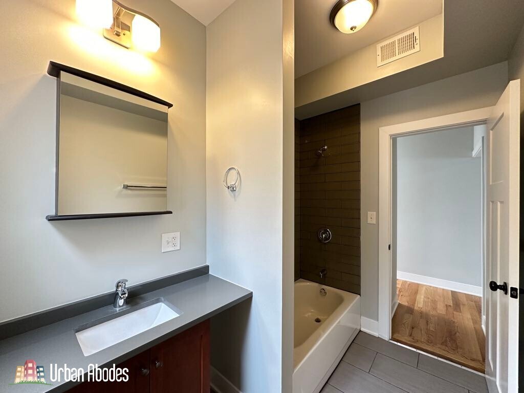 Building Photo - 345 Park Ave