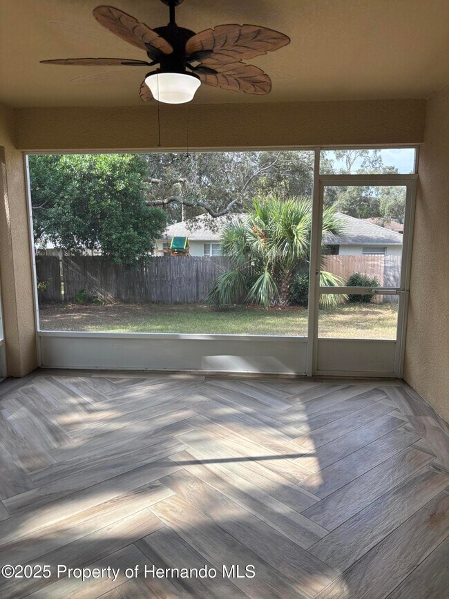 Building Photo - 1159 MacFarlane Ave