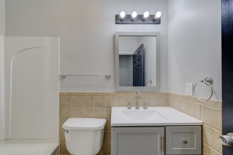 Building Photo - 77xx Vermont Ave