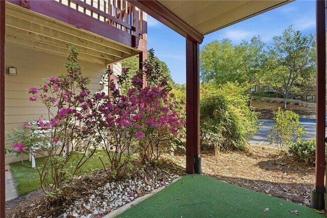 Building Photo - 904 Wentworth Ct