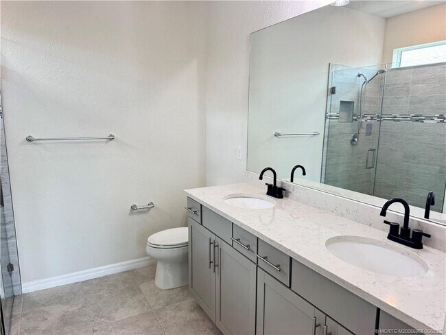 Building Photo - 10214 SW Captiva Dr