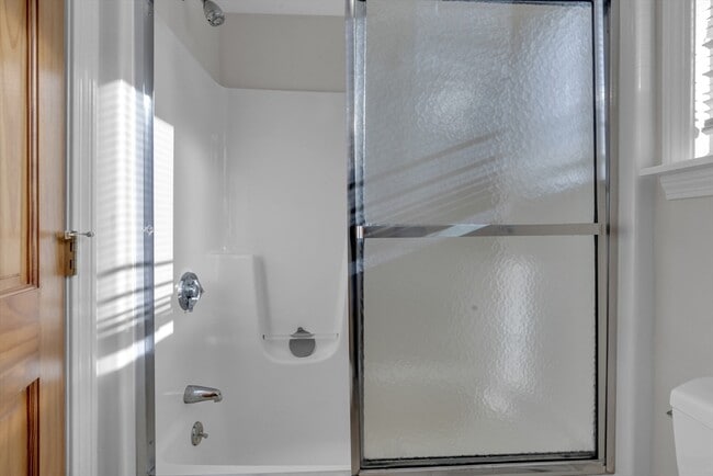 Building Photo - 70 Garland Rd