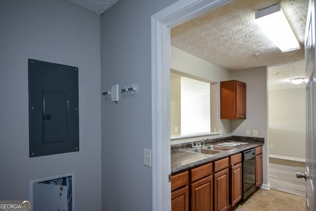 Building Photo - 4103 Fairington Club Dr