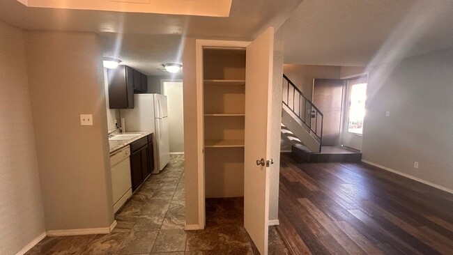 Building Photo - Wonderful 1-bedroom, 1.5-bath loft style condo!