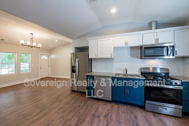 Building Photo - 331 Camilla Cir SW