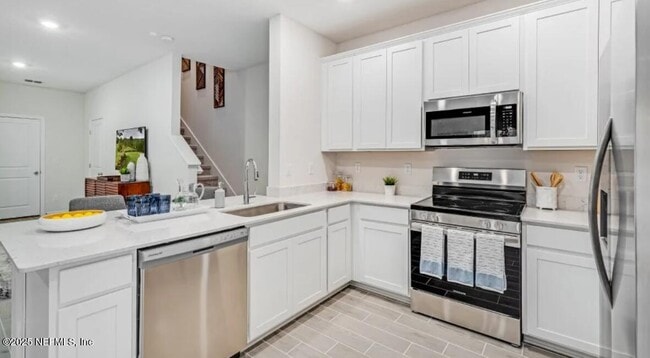 Building Photo - 6877 Gable Grv Ave