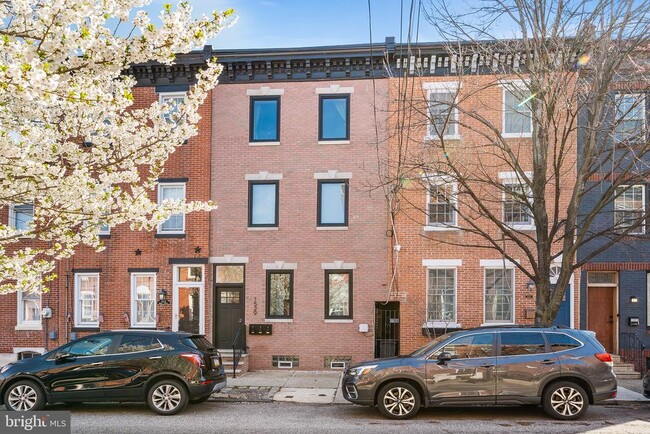 Primary Photo - 1529 E Berks St
