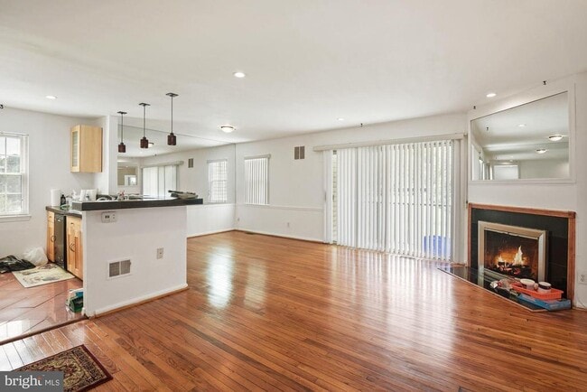 Building Photo - 10400 Parthenon Ct