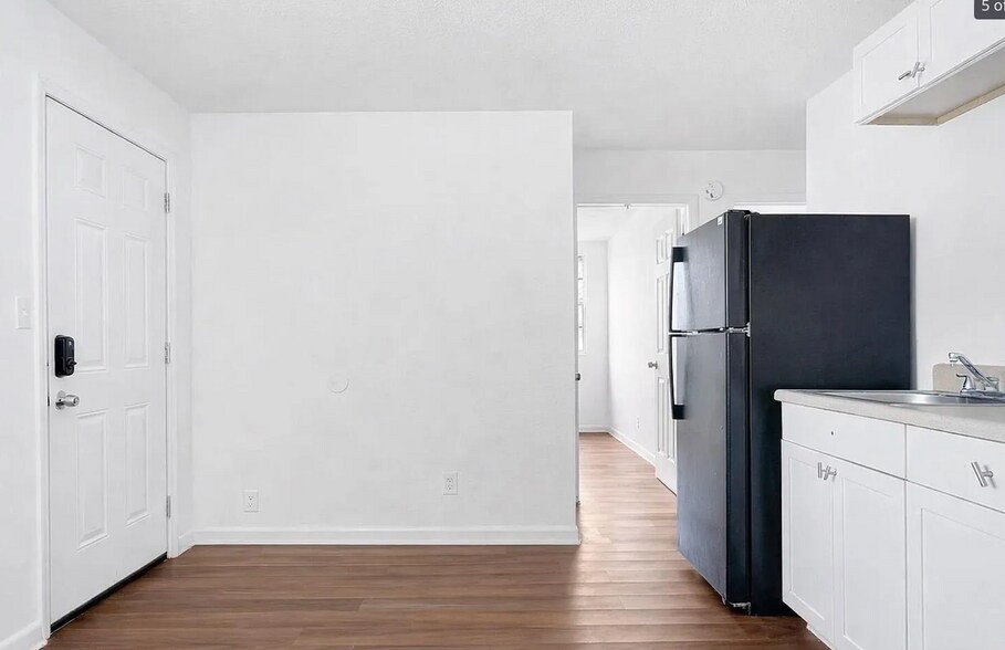 Building Photo - 1534 Morgan St