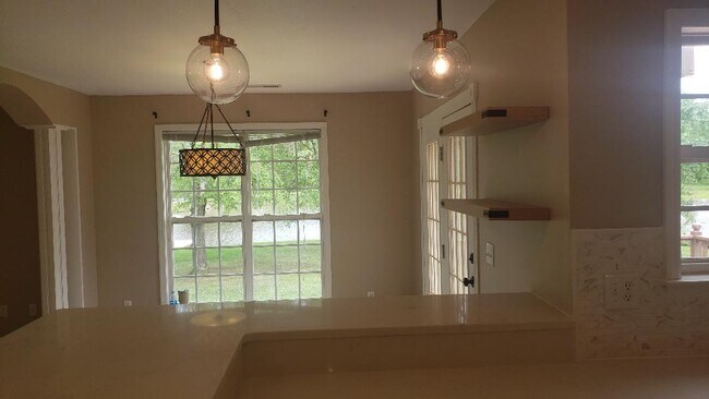 Building Photo - 350 Swindall Cir