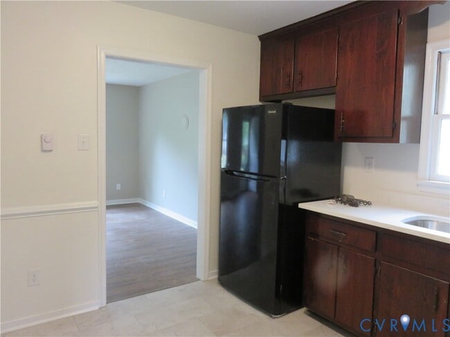 Building Photo - 117 N Ivy Ave