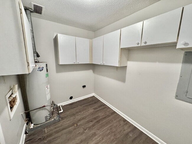 Building Photo - 5129 Kittie Lee Ln