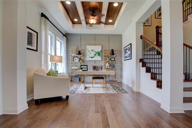 Building Photo - 3328 Pace Dr