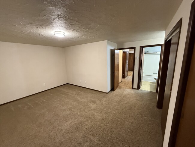 Building Photo - 9133 Tolo Ct NE