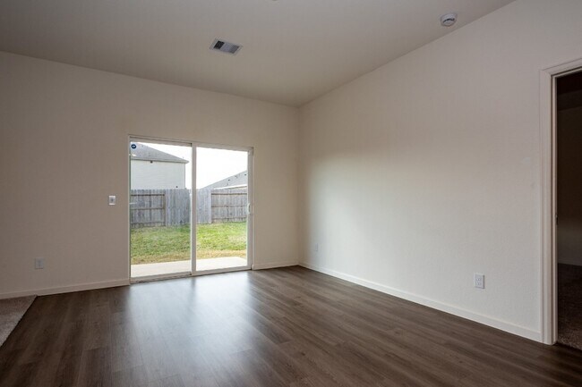 Building Photo - 5903 Grantgrala Dr