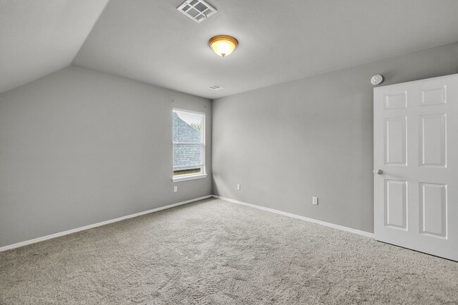 Building Photo - Welcome to this gorgeous home in the highly desirable Eddington Place neighborhood!