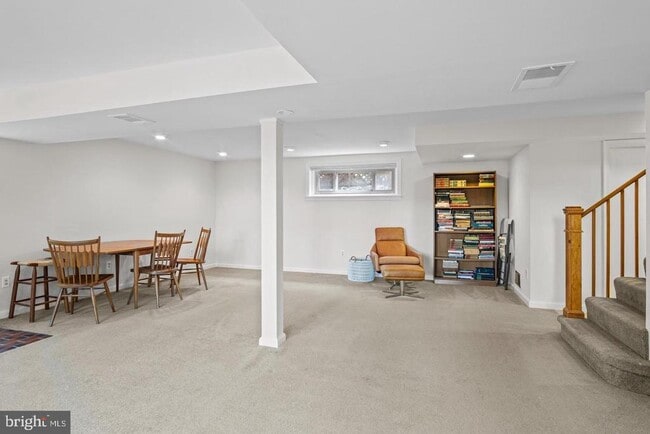 Building Photo - 2608 Sigmona St