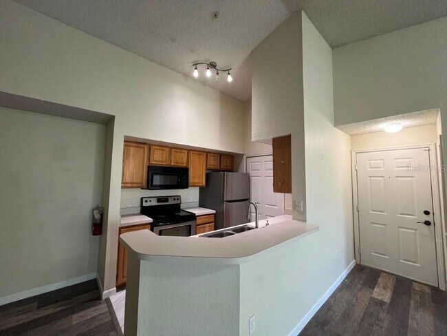 Building Photo - 13025 Mulberry Park Dr