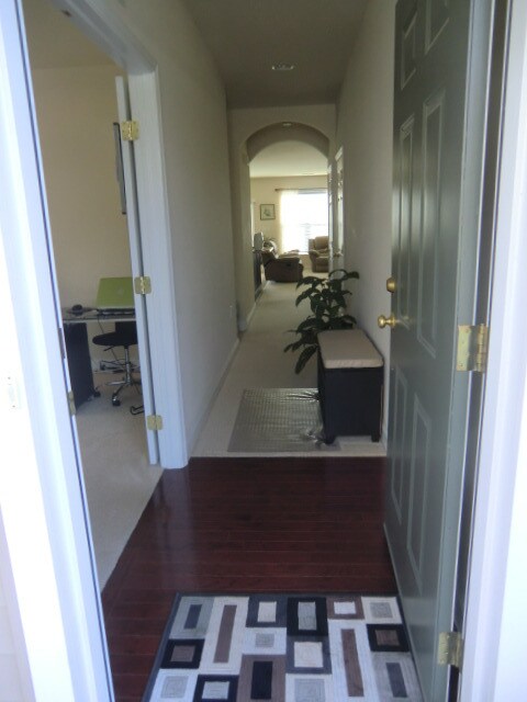 Building Photo - 2128 Red Fox Dr