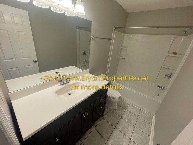 Building Photo - Nashville - 3 Bedroom, 2 Baths, 37217 Area