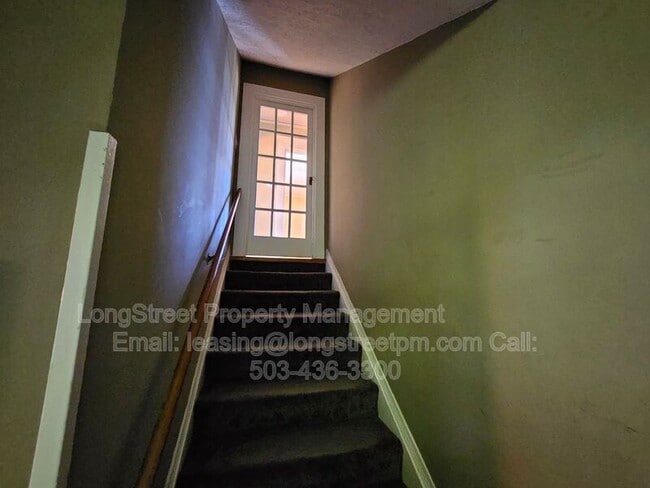 Building Photo - 1402 SE 30th Ave