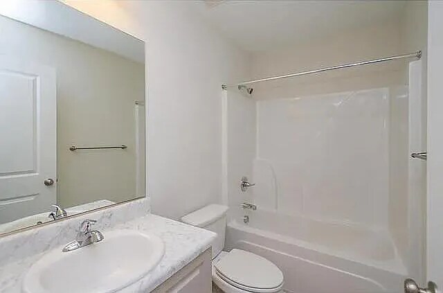 Building Photo - 710 Red Cedar Ct