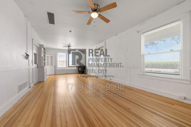 Building Photo - 1530 33rd Ln