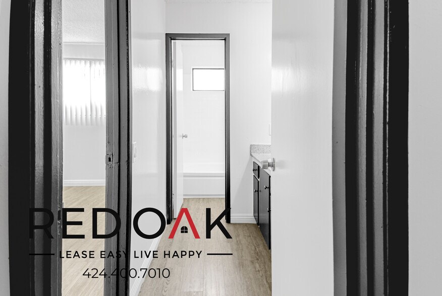 Building Photo - 615 Erie St