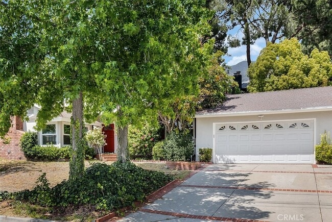 Building Photo - 3511 Paraiso Way