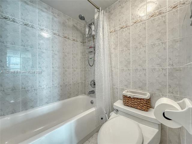 Building Photo - 5701 Collins Ave