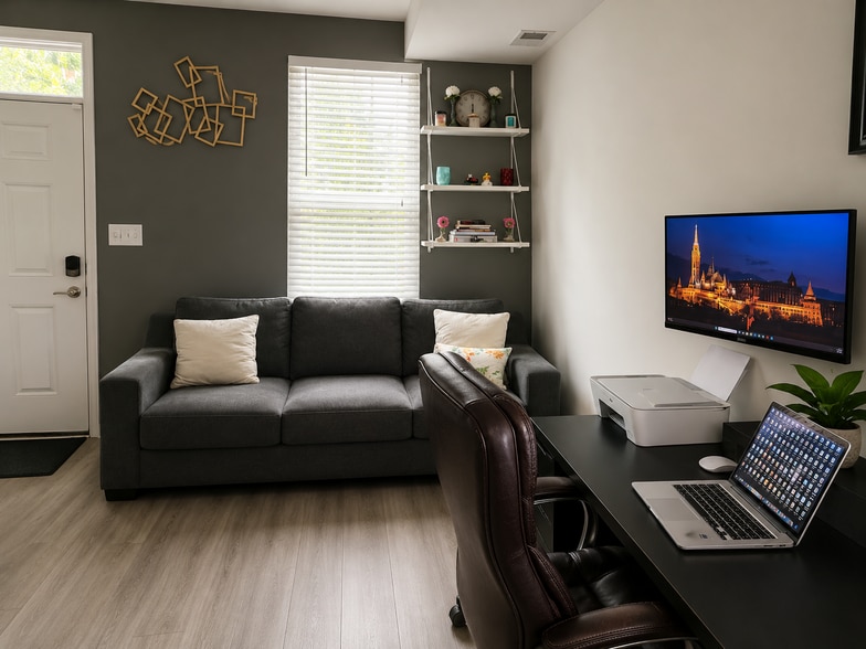First floor - 4502 Fait Ave
