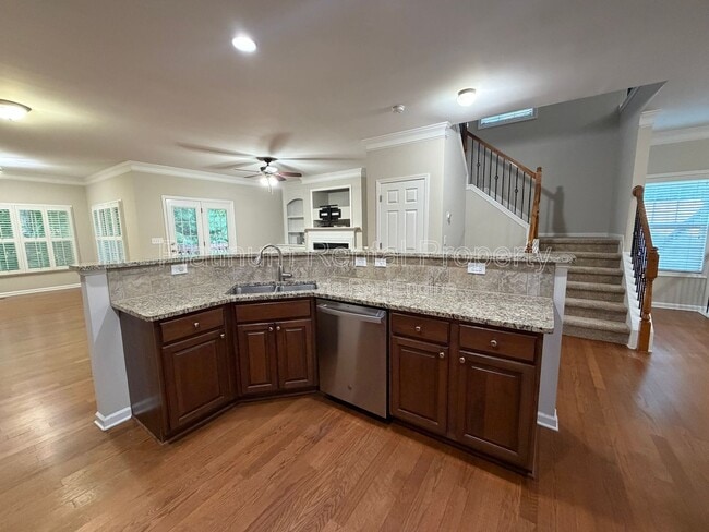 Building Photo - 12785 Doe Dr