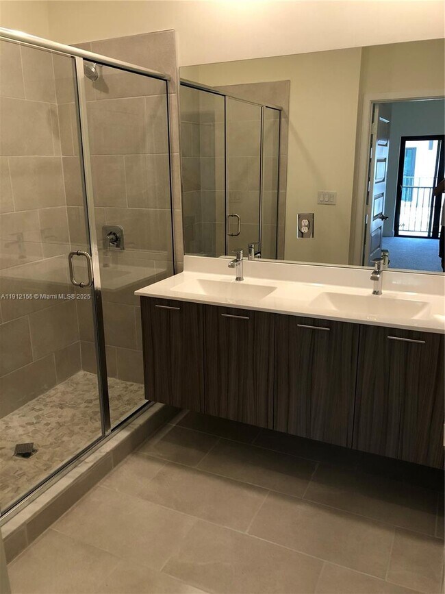 Building Photo - 4757 NW 83rd Pkwy