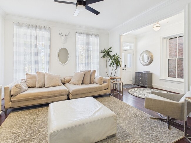 Building Photo - 2235 Venable St