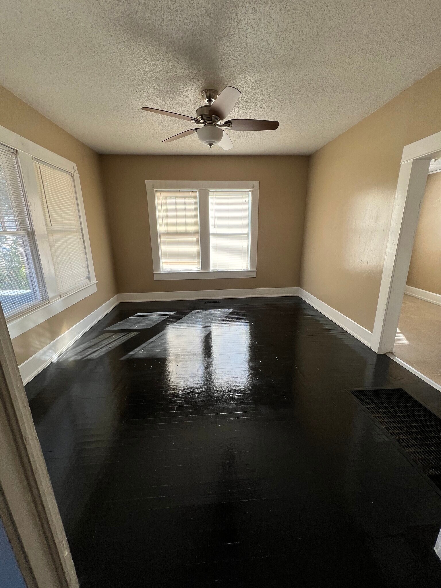 Den/Office - 4732 Ave T