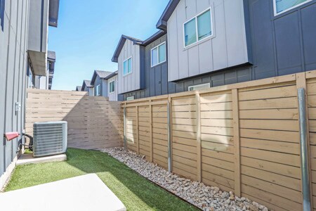 Building Photo - 3309 Brambleton Hill Pl