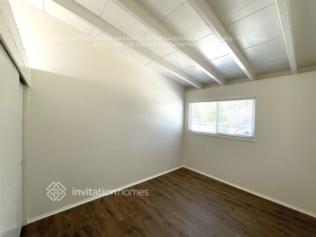 Building Photo - 6416 La Cienega Dr