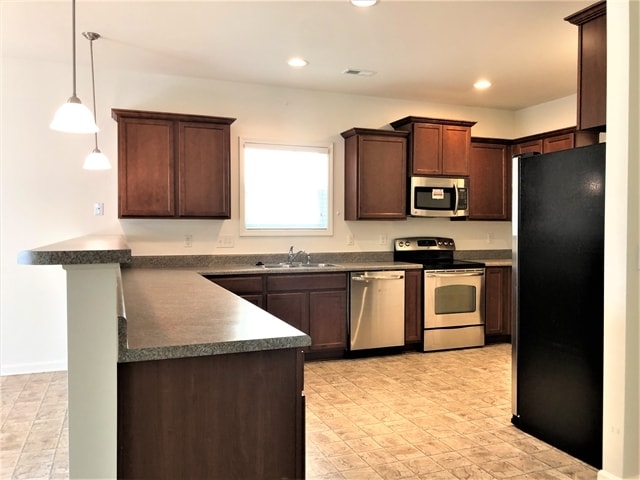 Building Photo - 305 Switchback Street