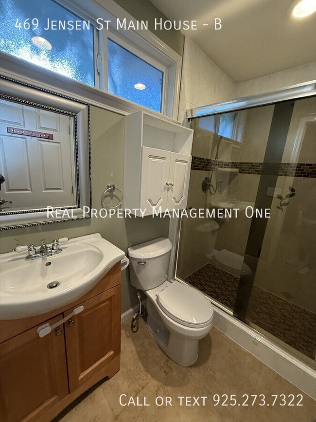 Building Photo - 469 Jensen St