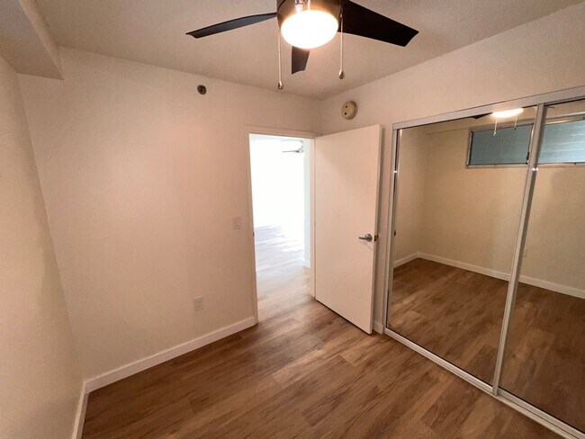 Building Photo - Kauolu Building of Plantation Town/2 BR/1 BA/1 PK